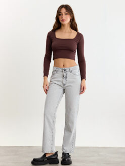 a- Straight Cropped Gris claro