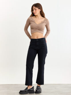 a- Straight Cropped Negro